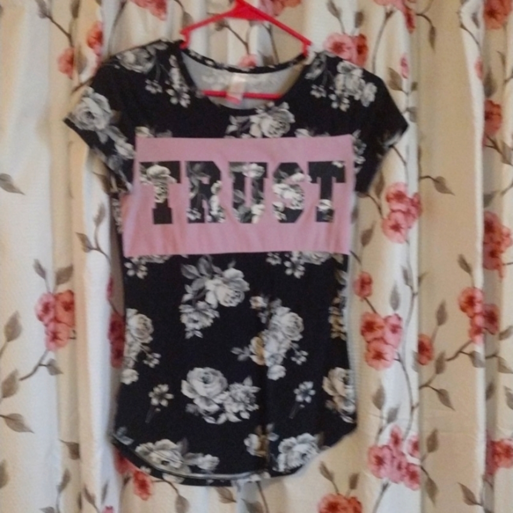 Trust shirt